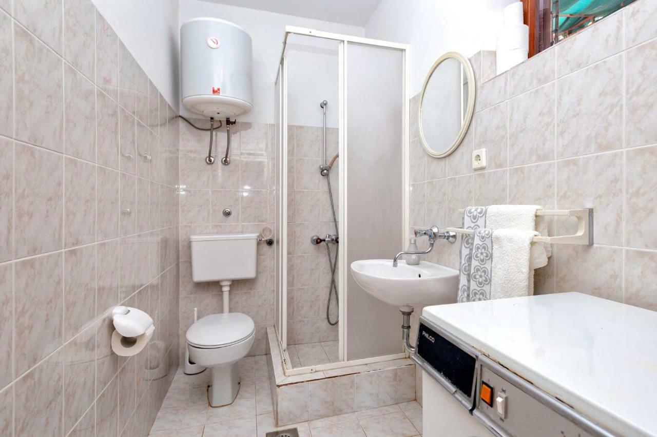 Apartments Franko Йелса Екстериор снимка