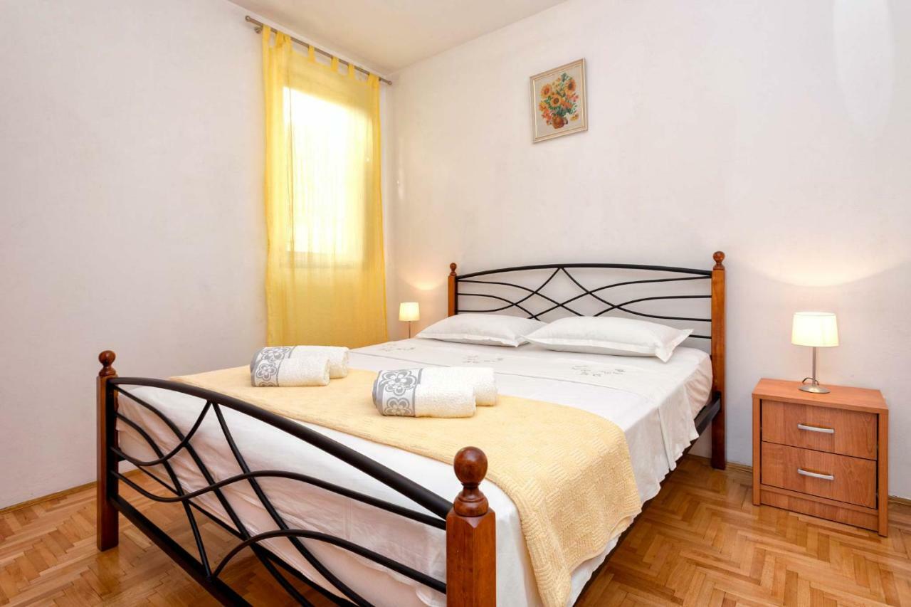 Apartments Franko Йелса Екстериор снимка