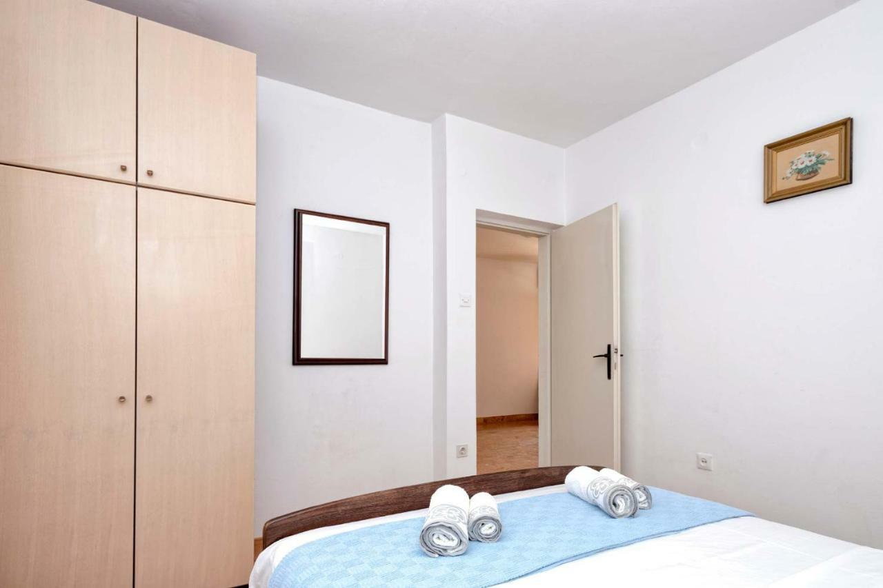 Apartments Franko Йелса Екстериор снимка
