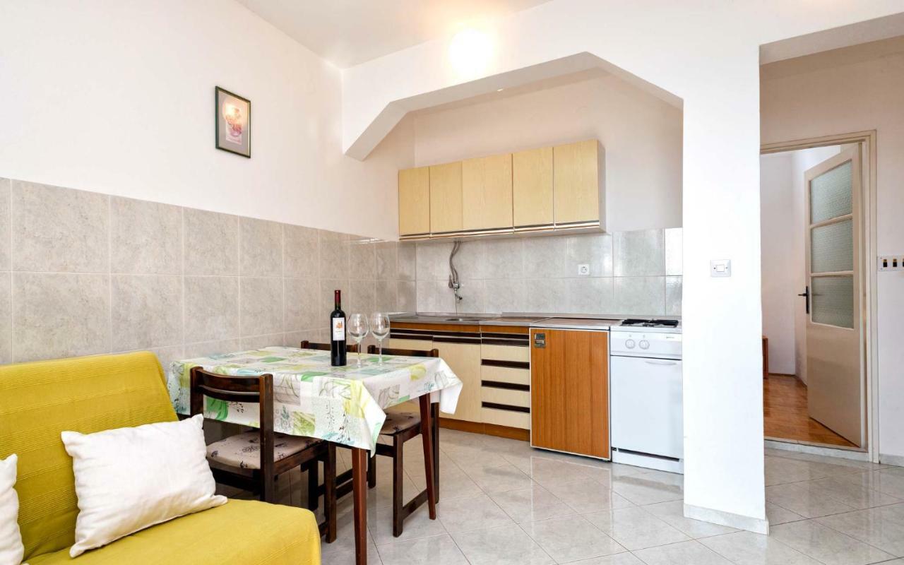 Apartments Franko Йелса Екстериор снимка