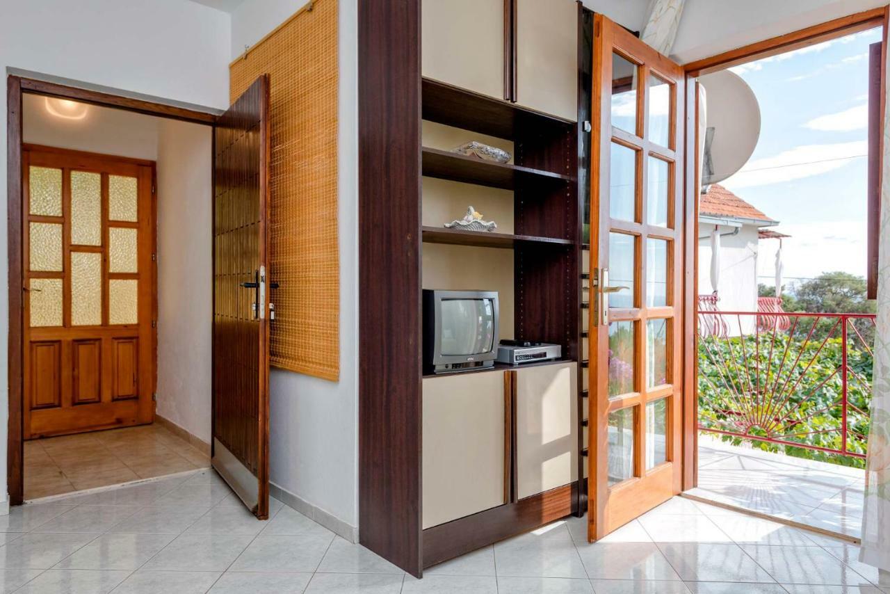 Apartments Franko Йелса Екстериор снимка