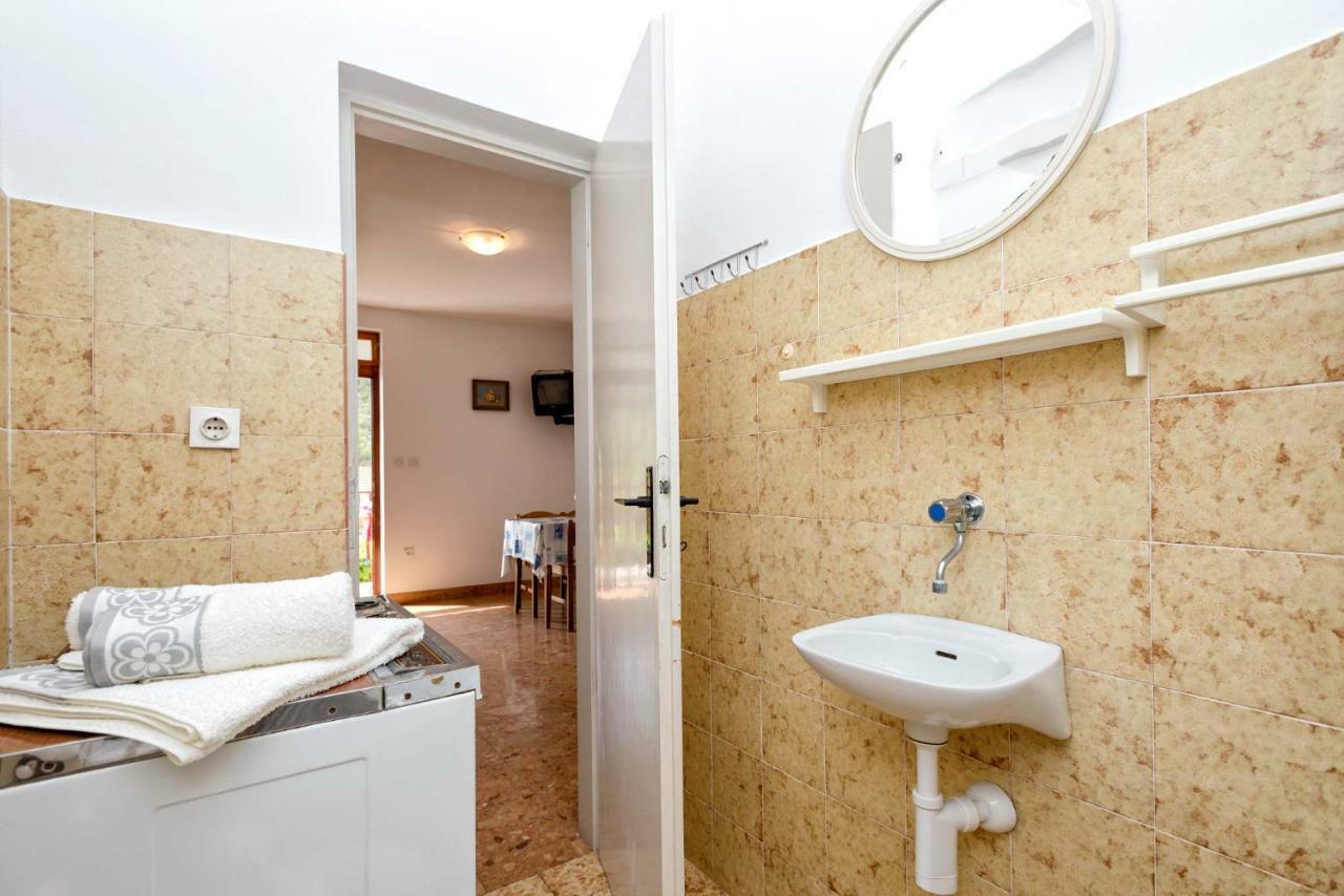 Apartments Franko Йелса Екстериор снимка